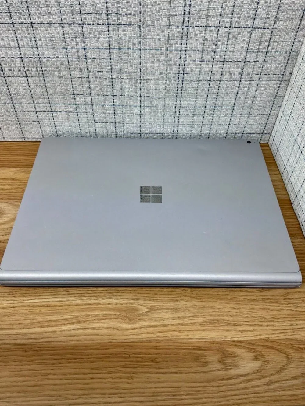 Microsoft Surface 2 15 i7-8th Gen 16GB 512GB SSD 6GB GPU Win11 Pro